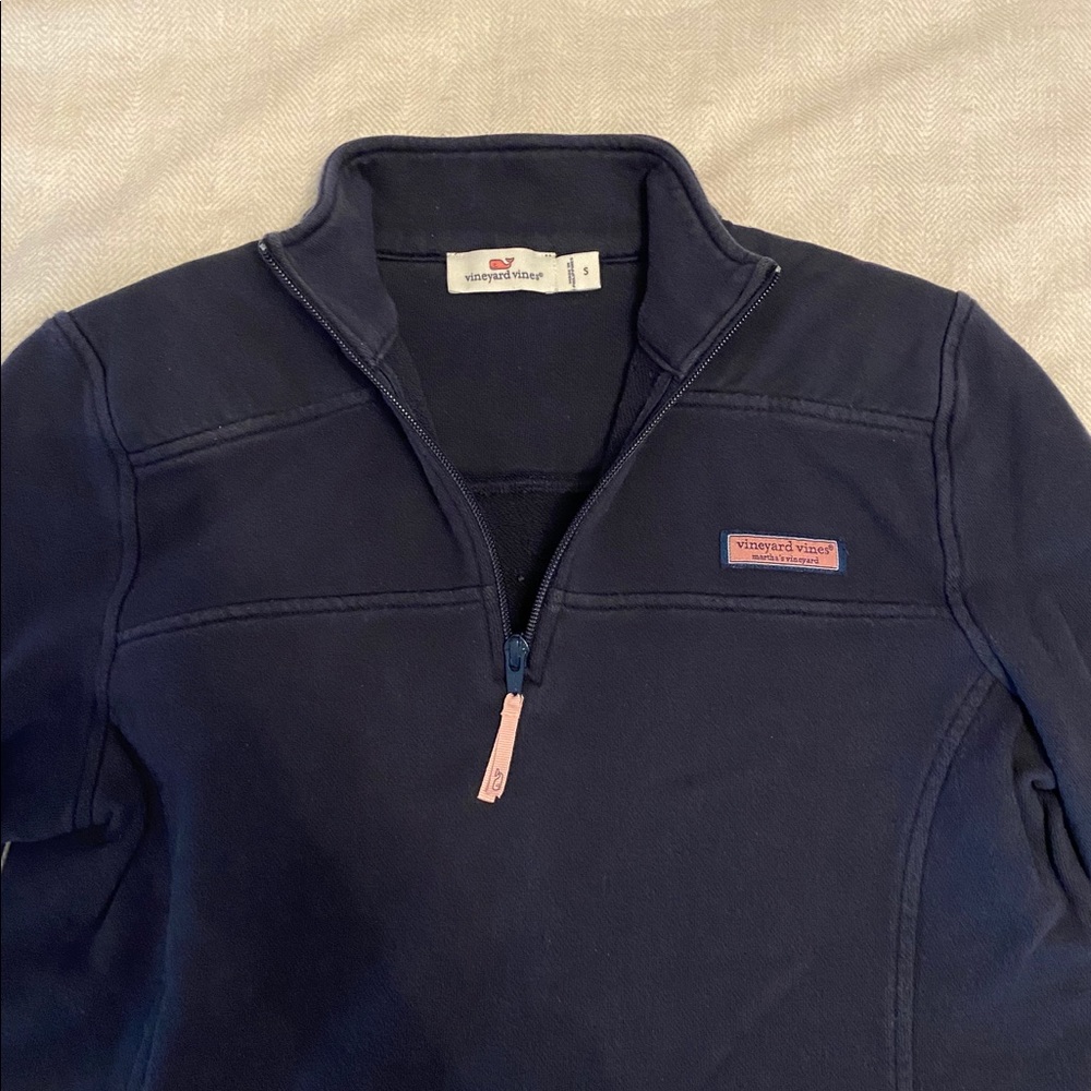 Vineyard Vines navy and pink shep shirt